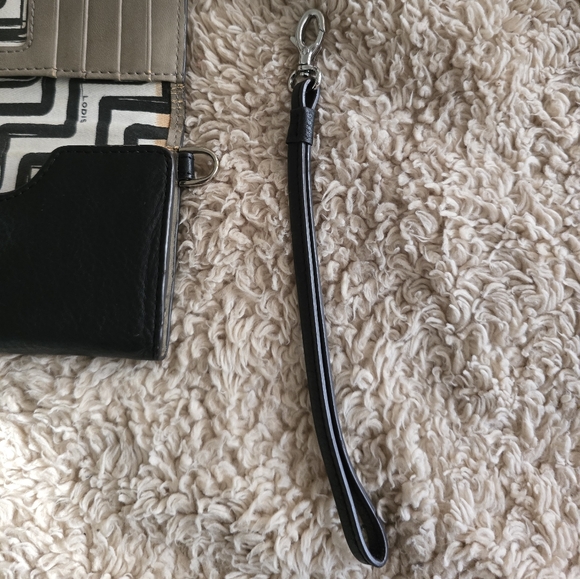 Lodis Leather Wallet Wristlet by with RFI. EUC Box Included. - Picture 10 of 13